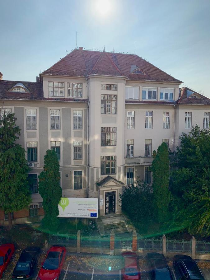 Cozy Apartment in the City Centre Next to Dóm Square Szeged Exterior foto