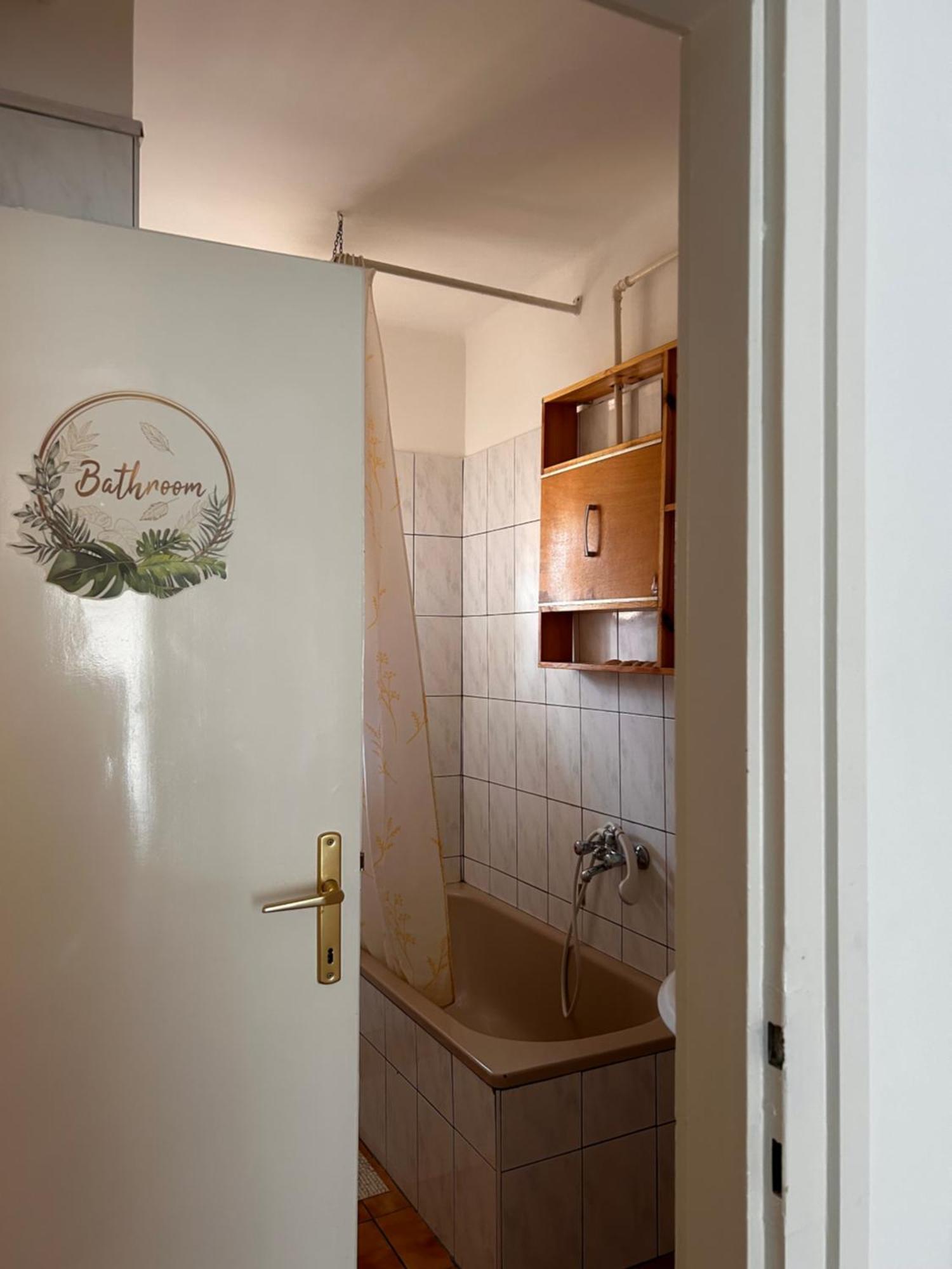 Cozy Apartment in the City Centre Next to Dóm Square Szeged Exterior foto