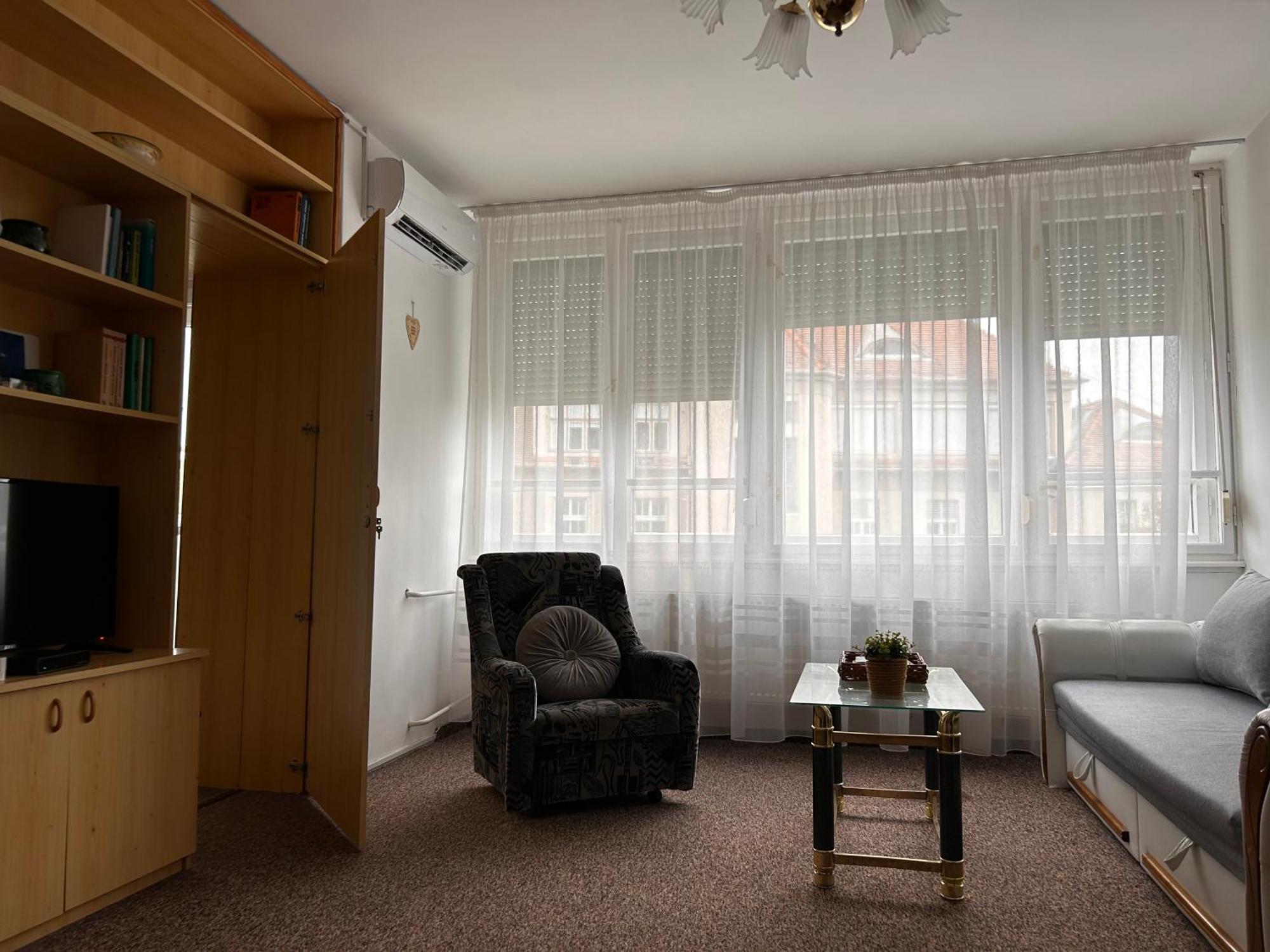 Cozy Apartment in the City Centre Next to Dóm Square Szeged Exterior foto
